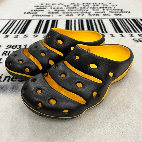 KEEN Men\'s Yogui Black Yellow EVA Cushioning Anti-Odor Clog Sandal main image 9